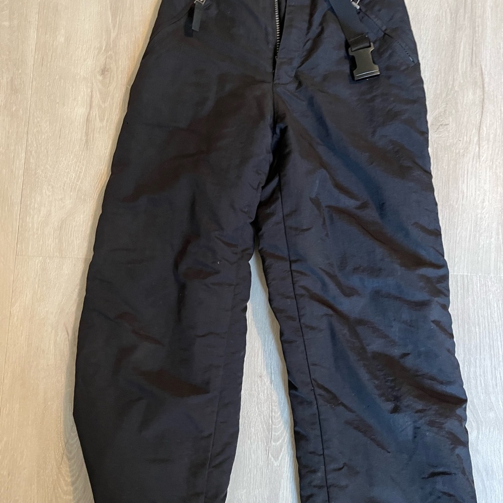 Kid’s snow pants